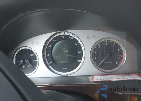 2012 Mercedes-Benz Glk 350 z USA, uszkodzony, nr VIN WDCGG5GB9CF898883